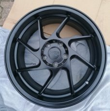 18" Niche Kumo M176 18x8.5 5x114.3 ET35 Matte Black Velg