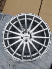 20" Vossen VFS-2 20x10.5 5x112 ET30 Silver Polished Velg