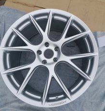 20" Vossen VFS-6 20x10.5 5x114.3 ET25 Silver Metallic Velg